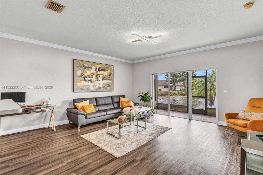 7602 NW 99th Ter, Tamarac, Florida 33321, Estados Unidos