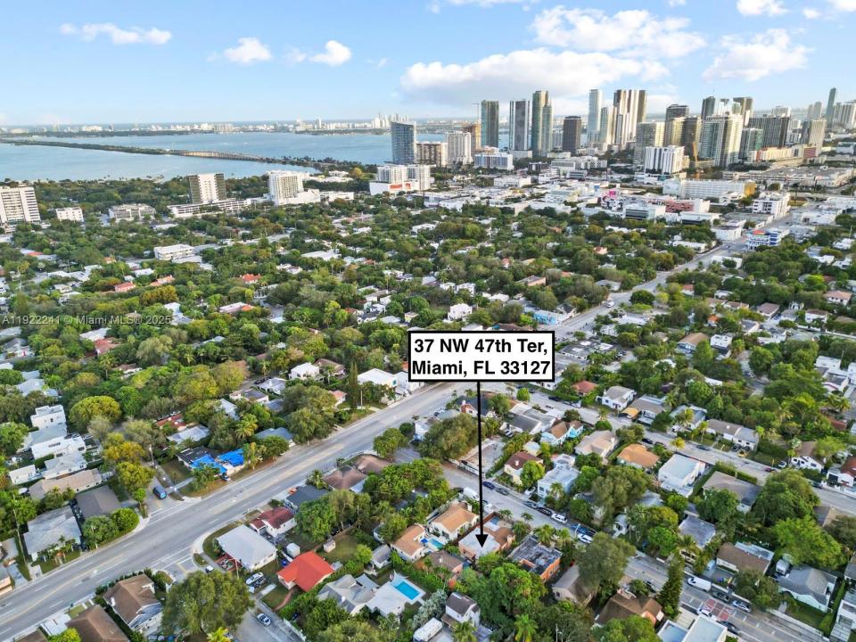 37 NW 47th Ter, Miami, Flórida 33127, Estados Unidos