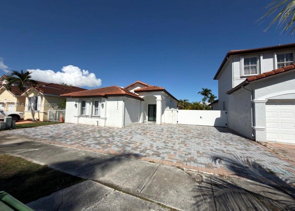 12943 NW 7th Ln, Miami, 佛羅里達州 33182, 美國