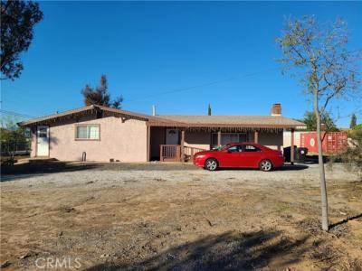 Holmes, Jurupa Valley, California 91752, HOA KỲ