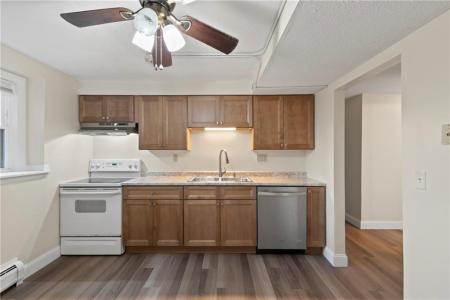 510 child Street 402B, Warren, RI 02885, USA