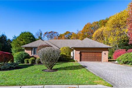 40 Phenix Ridge Drive, Cranston, Rhode Island 02921, Stati Uniti