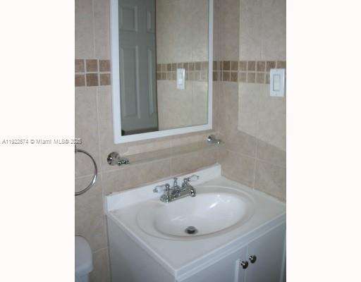 Hollywood, Florida 33021