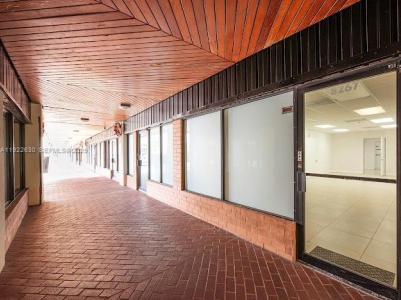 8257 SW 124th St 8257-8259, Pinecrest, Florida 33156, USA