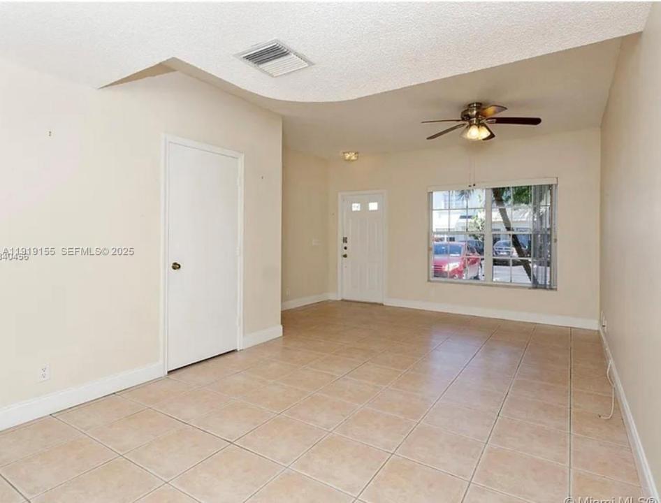 43 Simonton Cir, Weston, Florida 33326