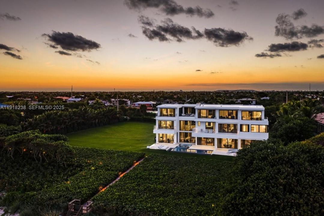 1107 Hillsboro Mile, Hillsboro Beach, 佛羅里達州 33062, 美國