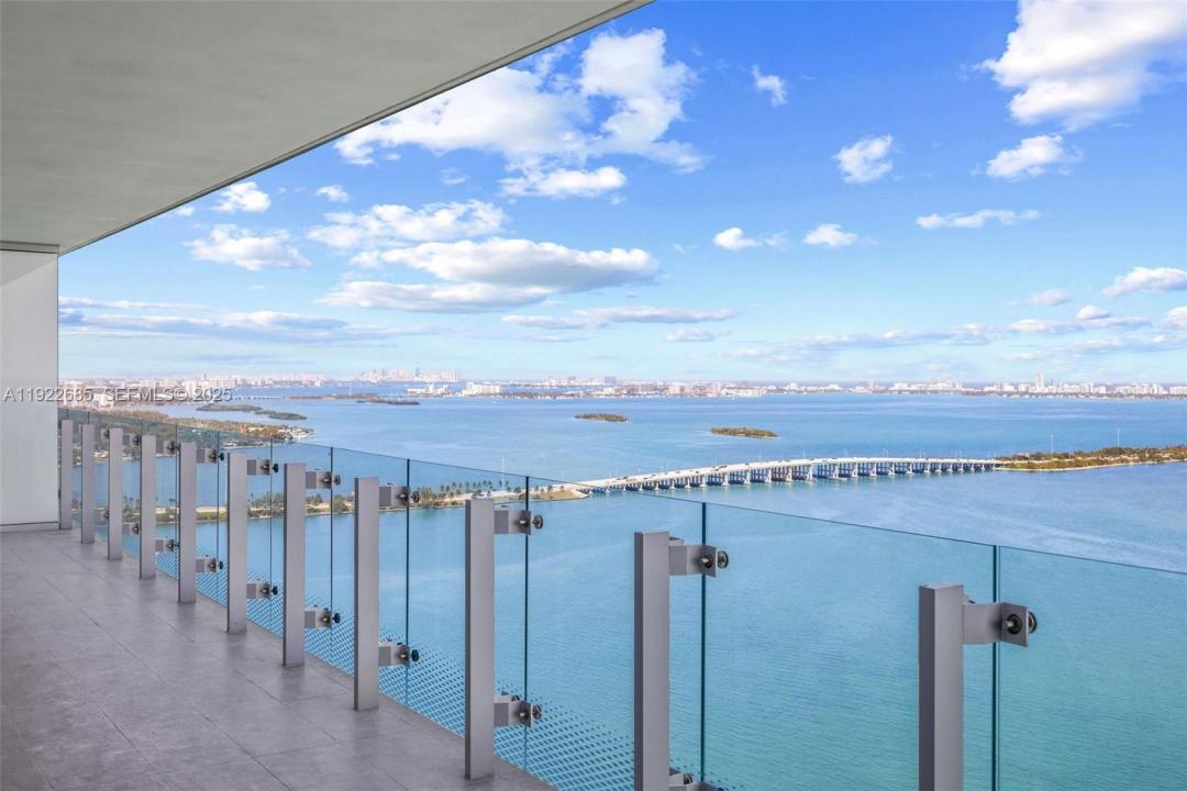 700 NE 26 Ter 3602, Miami, Florida 33137, USA
