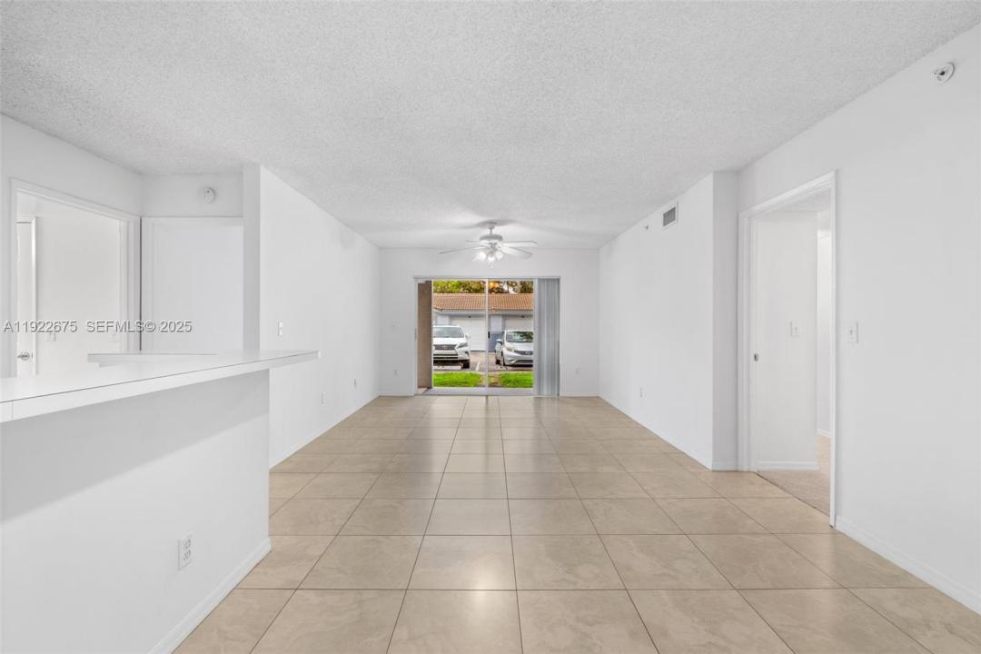 2600 S University Dr 107, Davie, Florida 33328