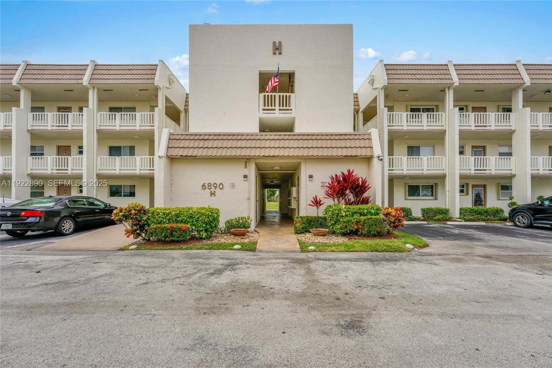 6890 Royal Palm Blvd 109H, Margate, Floryda 33063, USA