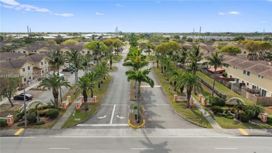 17847 NW 74th Path, Hialeah, Florida 33015, USA