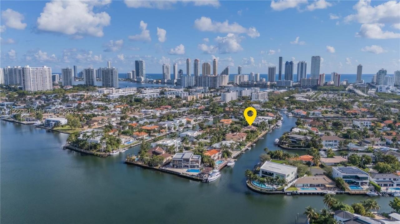 3220 NE 165th St, North Miami Beach, Флорида 33160, Соединенные Штаты