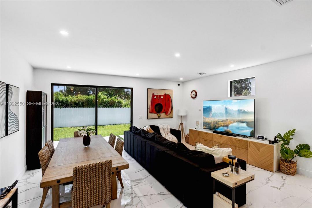 2320 SW 14th St, Miami, 佛罗里达州 33145, 美国