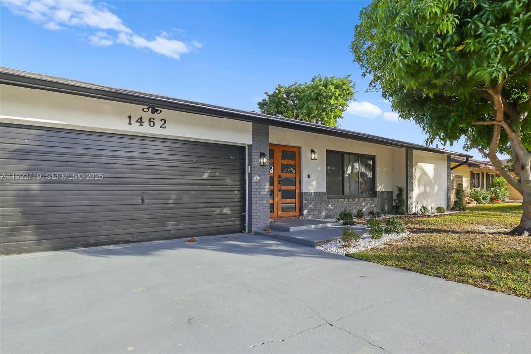 1462 SW 25th Ave, Deerfield Beach, Florida 33442