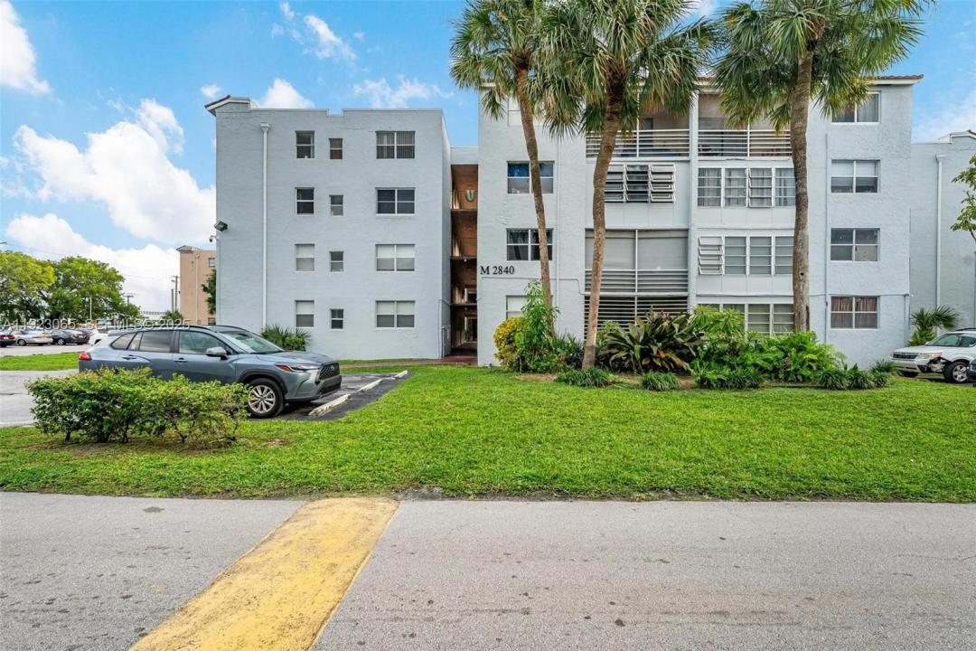 2840 Somerset Dr 207M, Lauderdale Lakes, Floride 33311, États-Unis