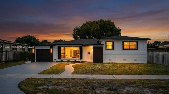 14431 NW 13th Rd, Miami, Florida 33167, USA