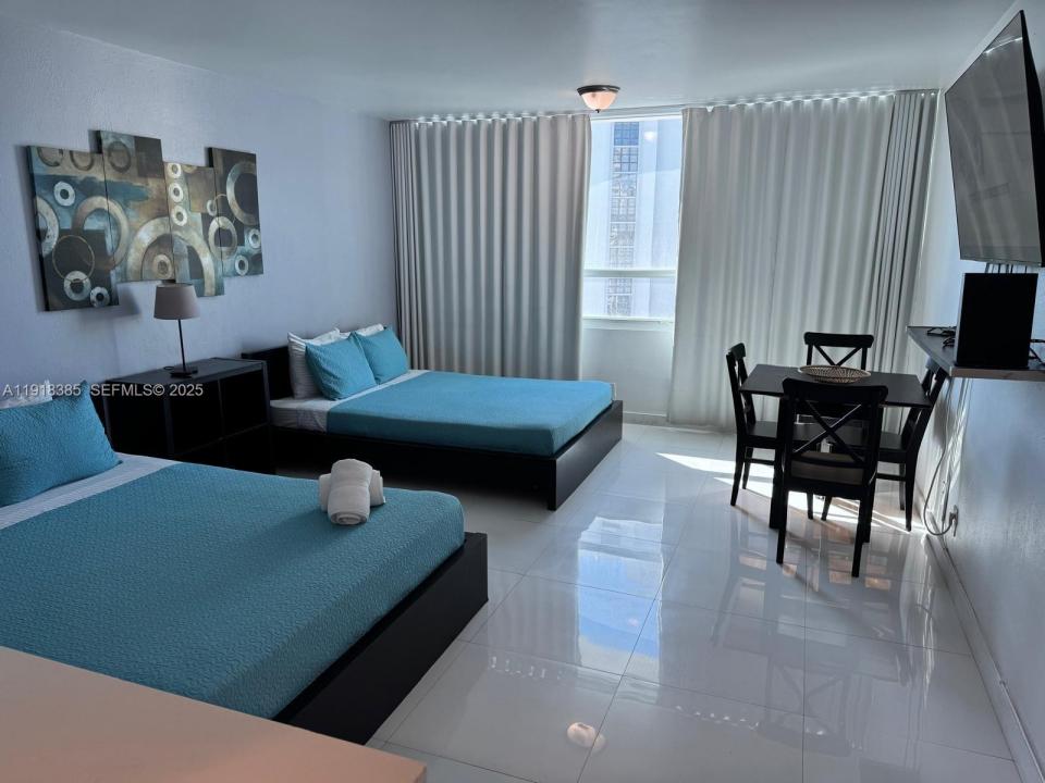 5445 Collins Ave 915, Miami Beach, Florida 33140, Stati Uniti