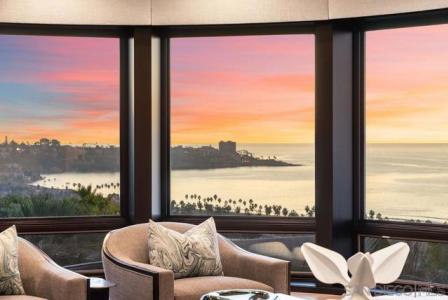 Ruette Nicole, La Jolla, California 92037