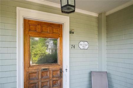 74 Highland Street, Woonsocket, Rhode Island 02895, États-Unis