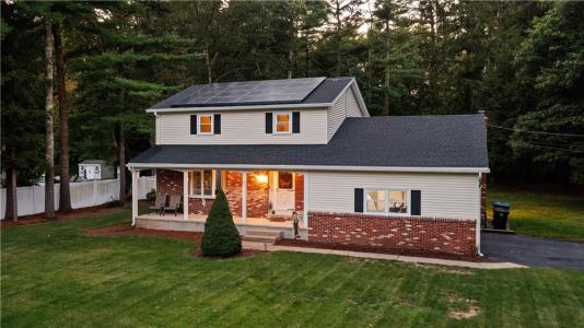 89 Wisteria Drive, Coventry, RI 02816, USA