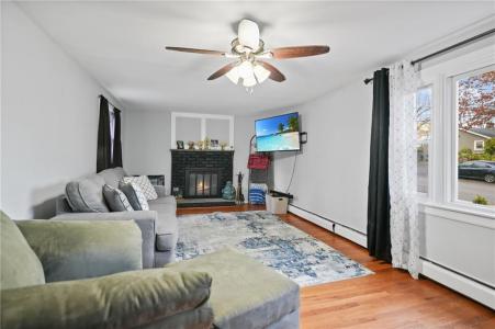 401 Lake Shore Drive, Warwick, רוד איילנד 02889, ארצות הברית של אמריקה 