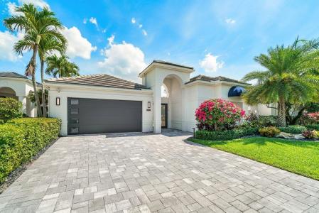 3506 NW Clubside Circle, Woodfield Country Club, Boca Raton, Florida 33496