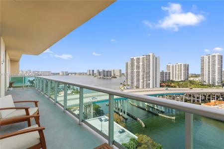19390 Collins Ave PH-7, Sunny Isles Beach, Florida 33160, USA