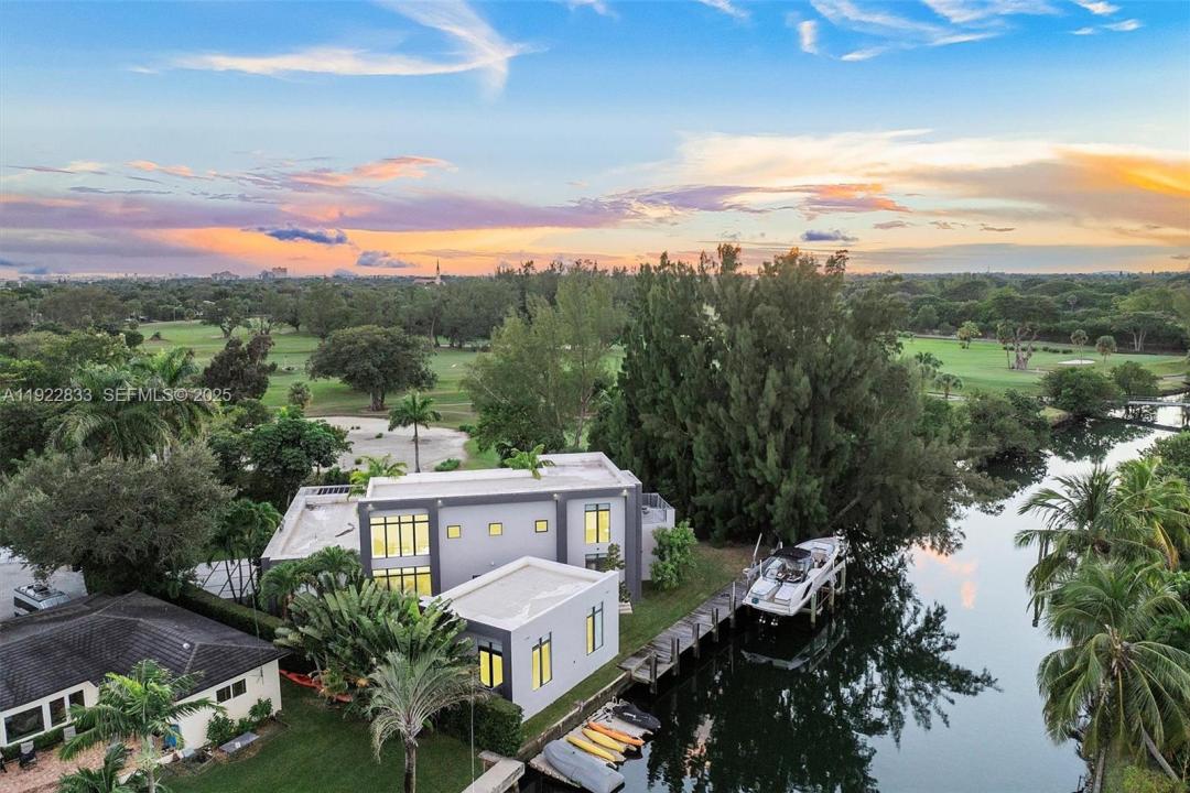 1009 NE 104th St, Miami Shores, 佛罗里达州 33138, 美国