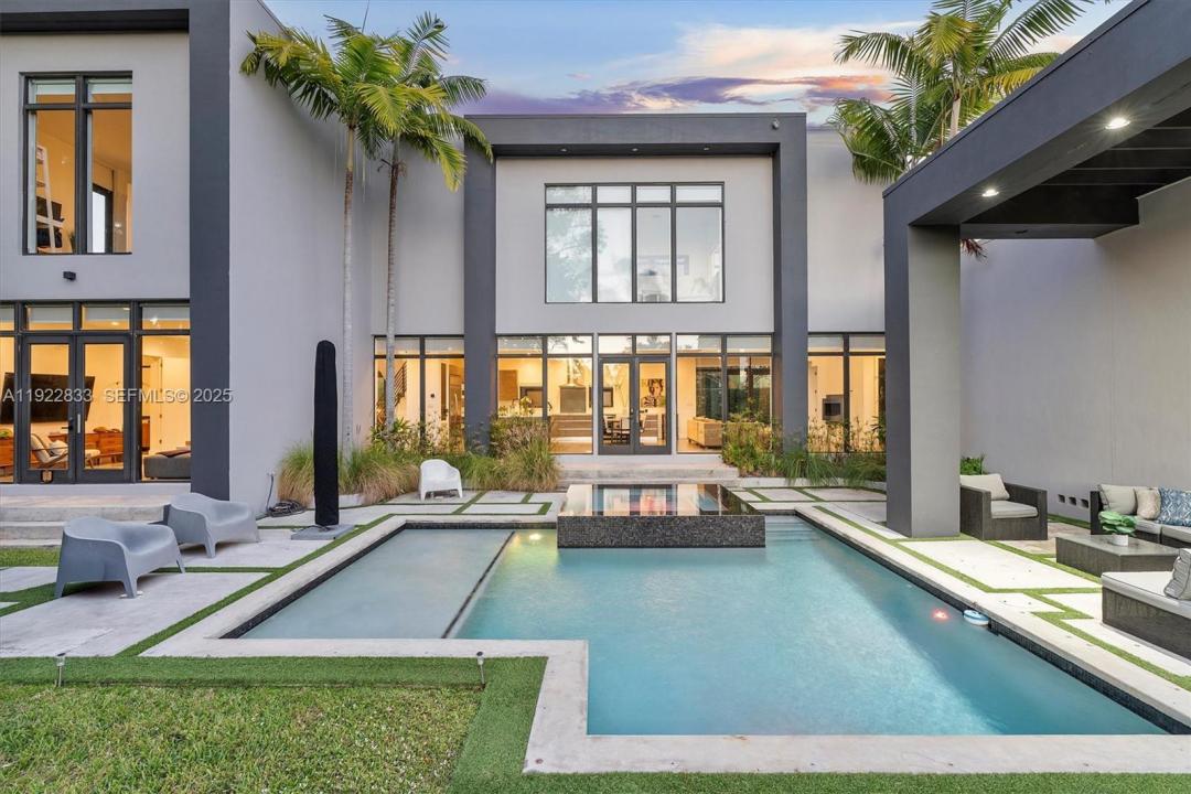 1009 NE 104th St, Miami Shores, 佛罗里达州 33138, 美国