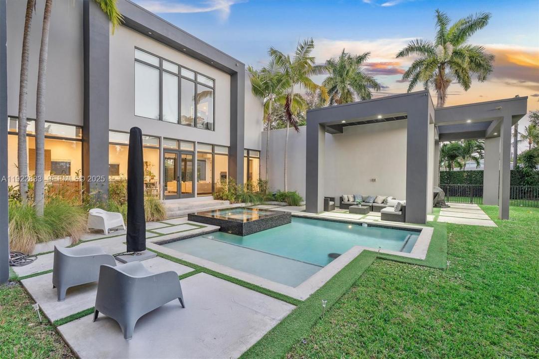 1009 NE 104th St, Miami Shores, 佛罗里达州 33138, 美国