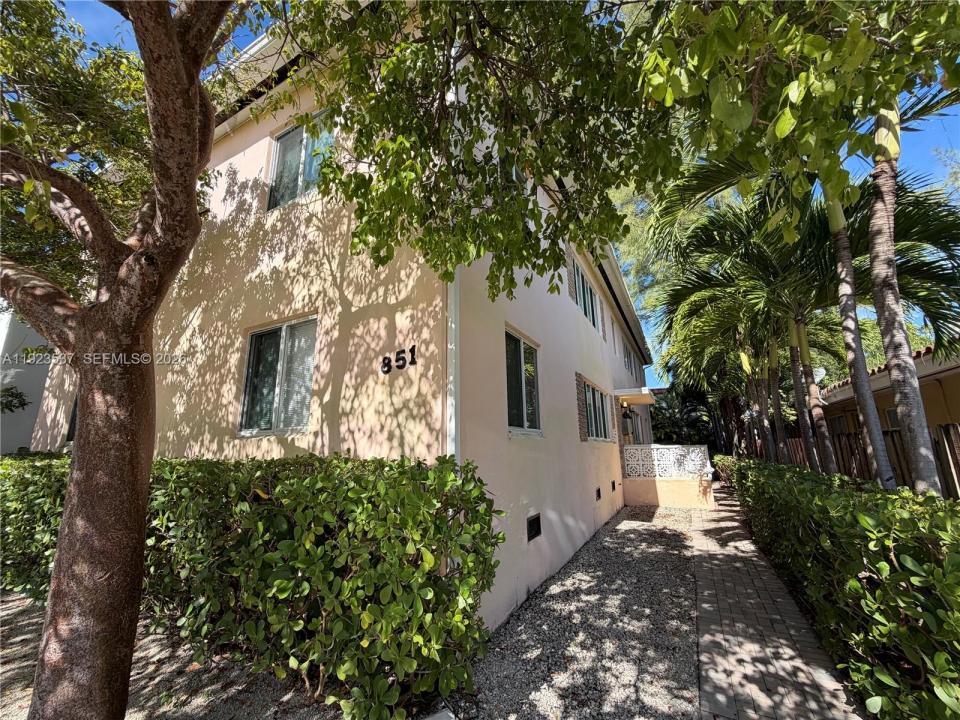 851 80th St, Miami Beach, Florida 33141, USA