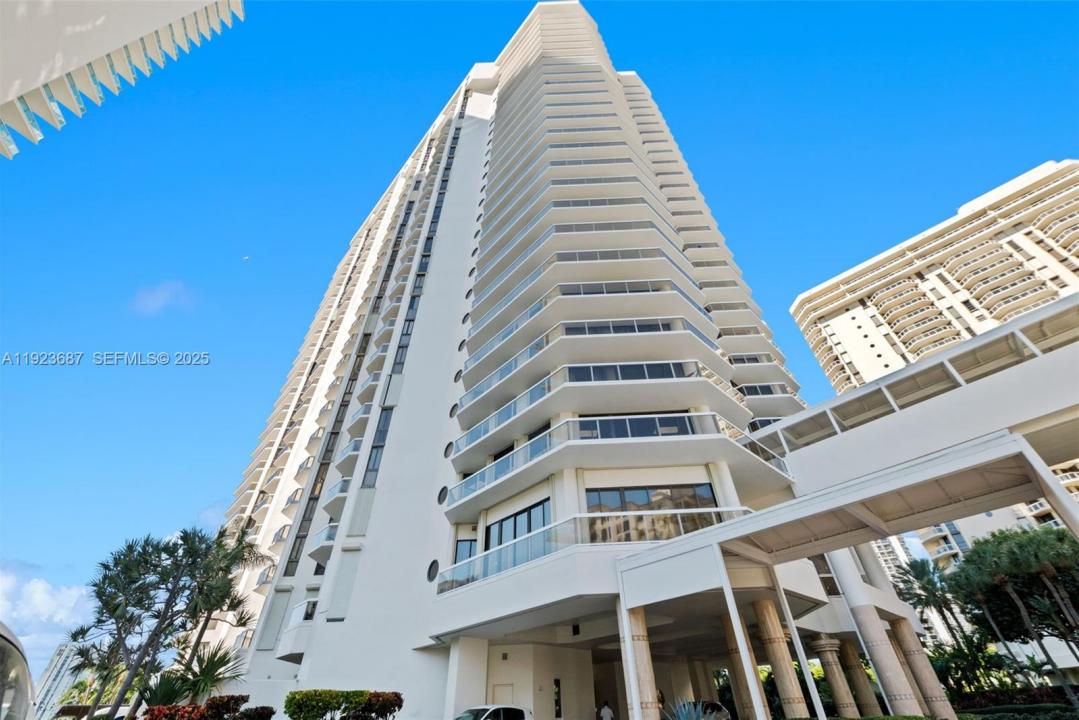 20185 E Country Club Dr 904, Aventura, Floride 33180, États-Unis