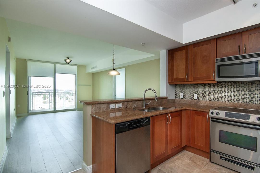 1745 E Hallandale Beach Blvd 1508W, Hallandale Beach, Florida 33009, Amerika Birleşik Devletleri