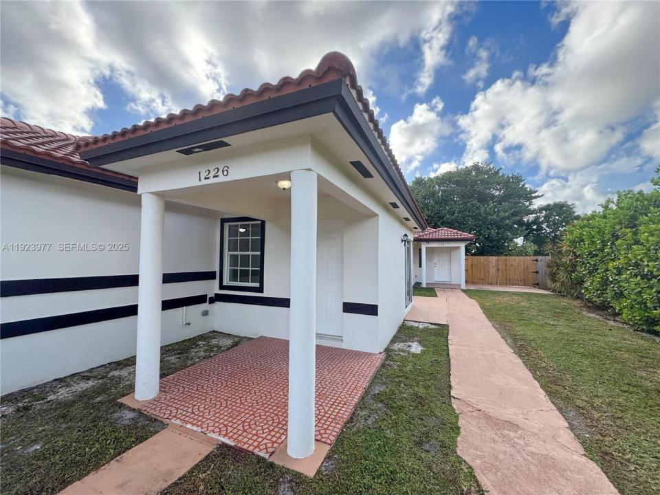 1224 SW 76th Ct, Miami, Флорида 33144, Соединенные Штаты