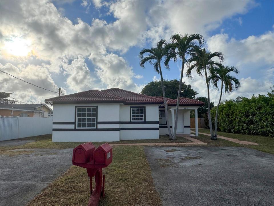 1224 SW 76th Ct, Miami, Флорида 33144, Соединенные Штаты