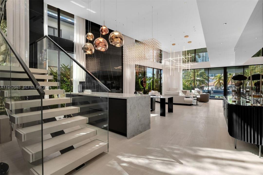 342 S Parkway, Golden Beach, Floride 33160, États-Unis