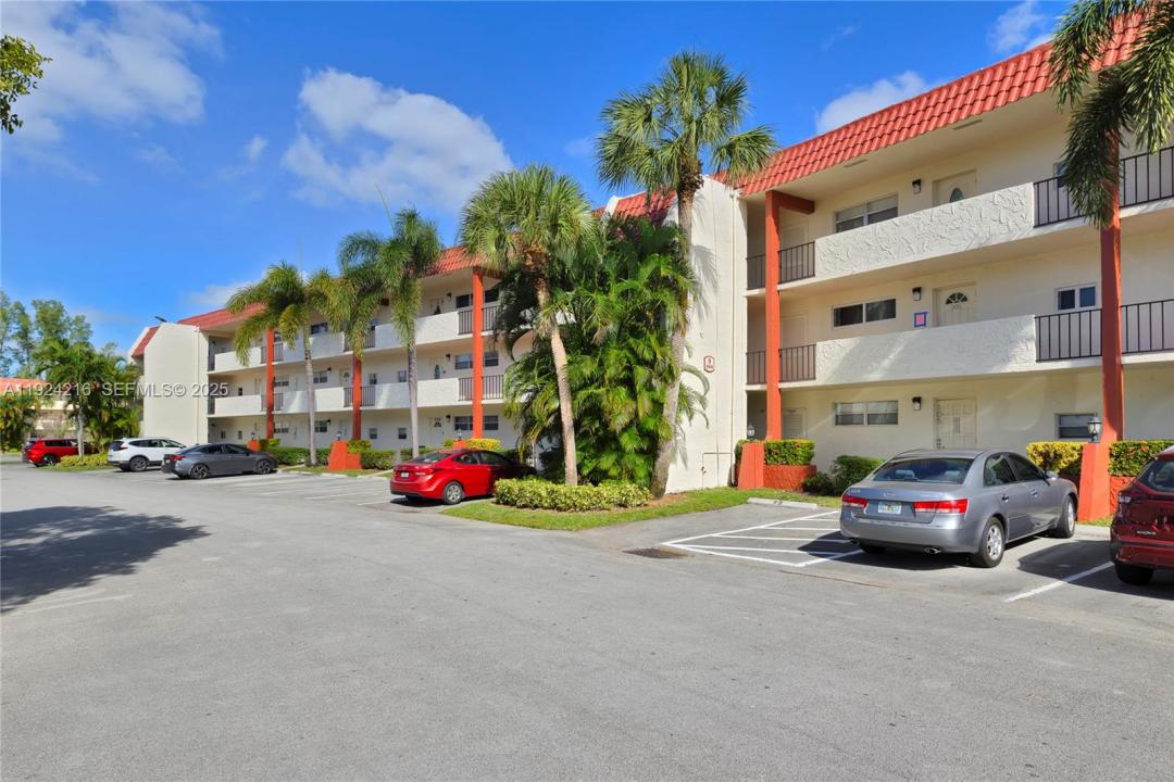 9500 N Hollybrook Lake Dr 202, Pembroke Pines, Flórida 33025, Estados Unidos