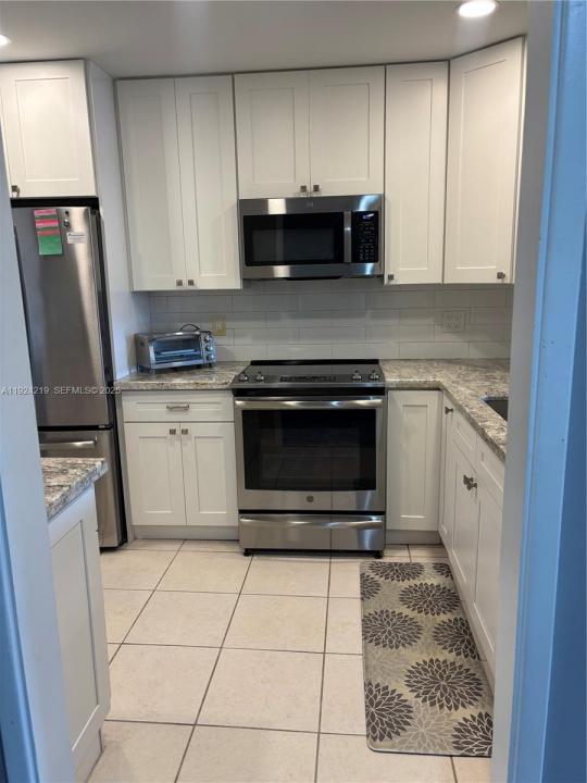 2900 N Palm Aire Dr 409, Pompano Beach, Florida 33069