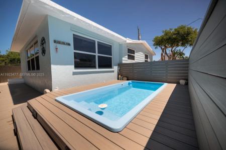 212 Buttonwood Ln, Key Largo, Florida 33070, USA