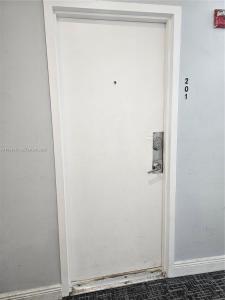 750 Collins Ave 201, Miami Beach, Florida 33139, USA