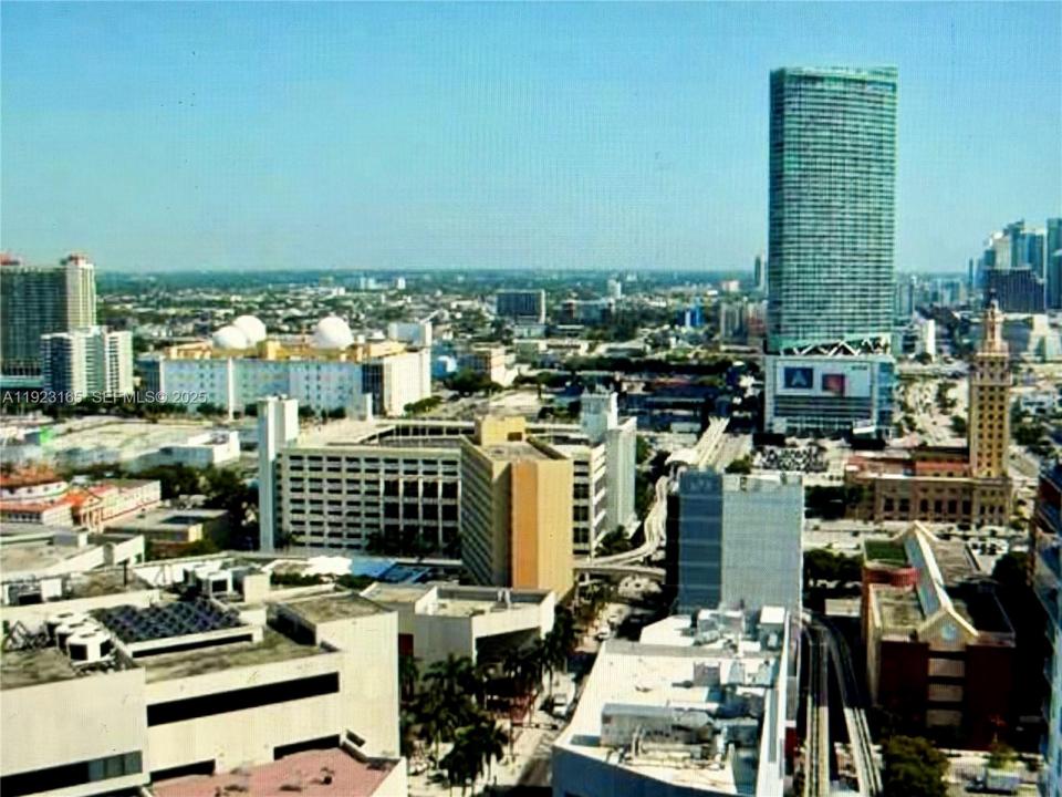 133 NE 2nd Ave 2611, Miami, פלורידה 33132, ארצות הברית של אמריקה 