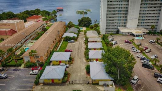 2121 LAKEVIEW DRIVE, Sebring, Florida 33870, USA