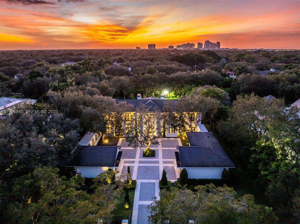 9500 SW 61st Ct, Pinecrest, Florida 33156