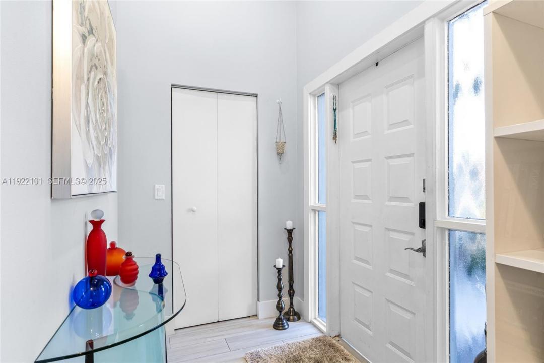 1064 NW 97th Ave 219, Pembroke Pines, Florida 33024