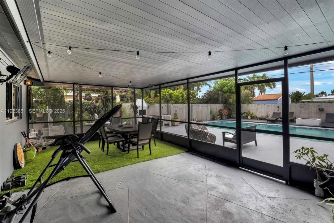 530 NW 39th St 1, Oakland Park, Florida 33309