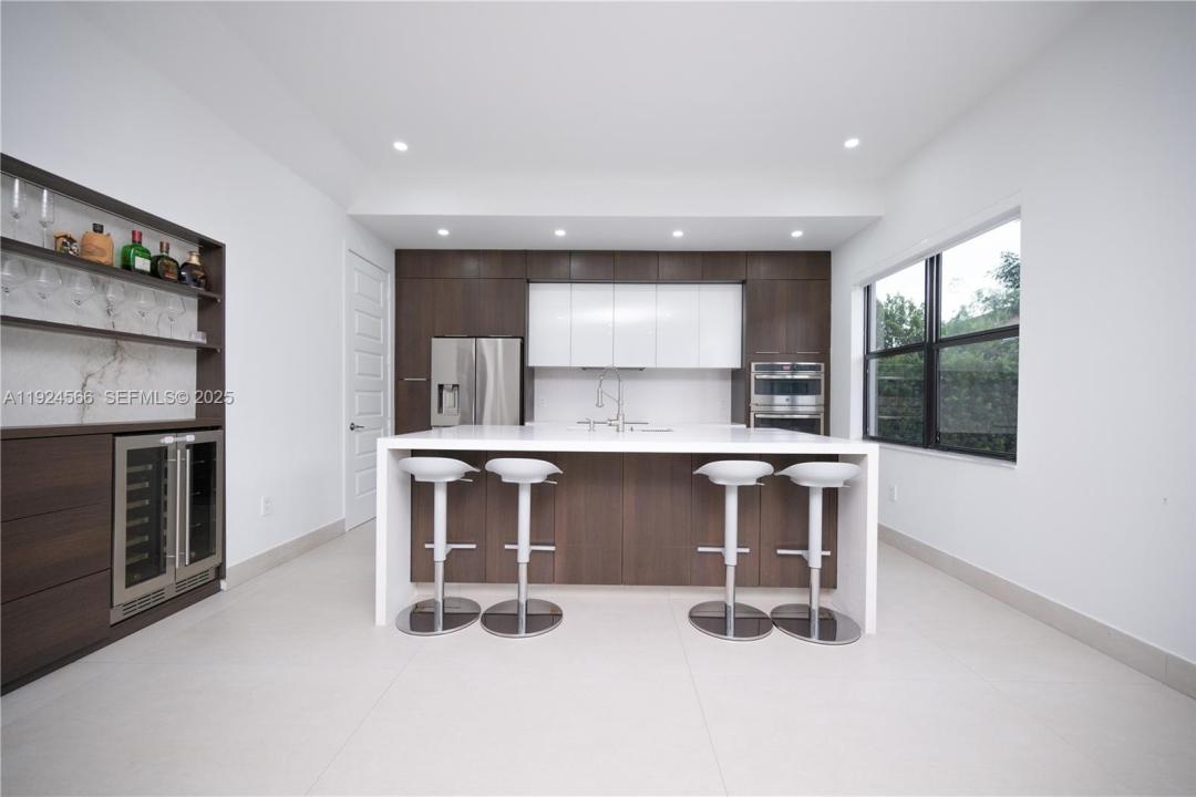 8842 NW 161st Ter, Miami Lakes, Florida 33018, Estados Unidos