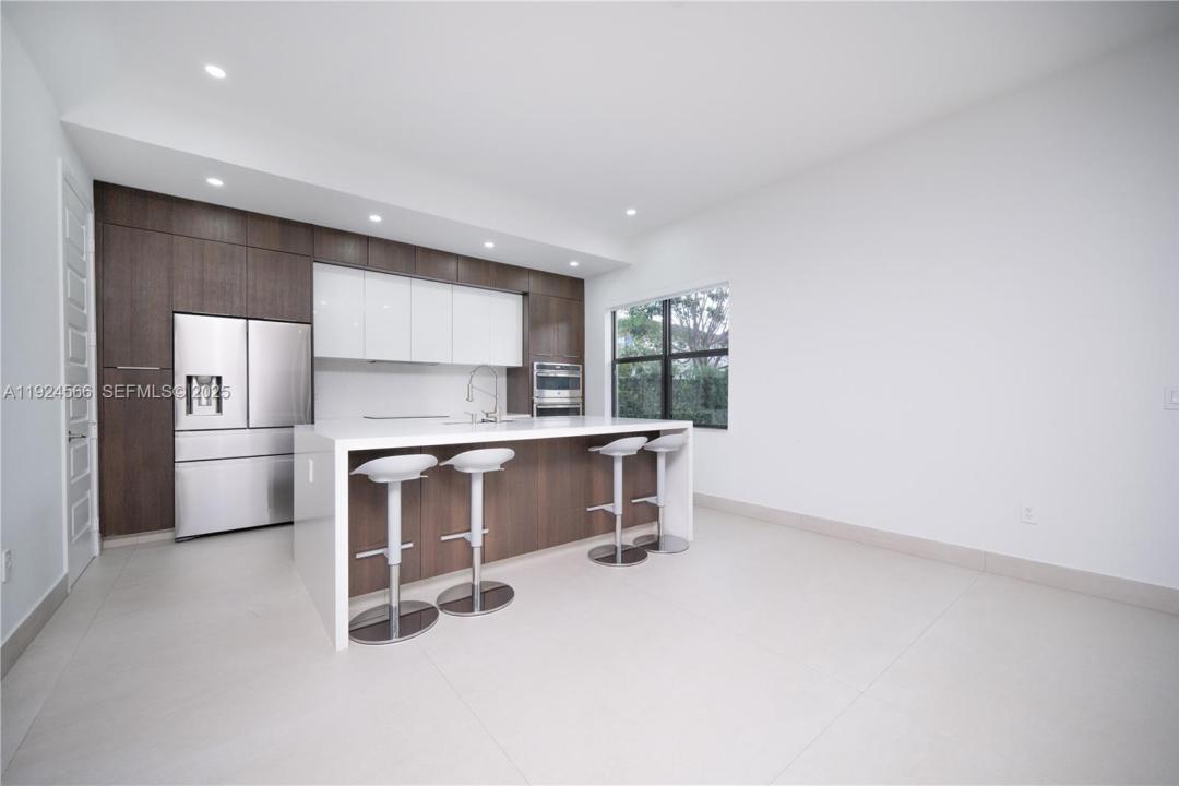 8842 NW 161st Ter, Miami Lakes, Florida 33018, Estados Unidos