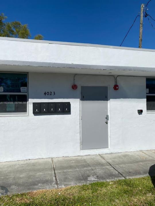 4023 SW 19th St A, West Park, 佛罗里达州 33023, 美国