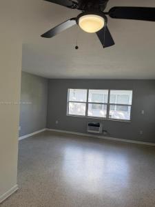 1940 NE 167th St 3, North Miami Beach, Florida 33162, USA