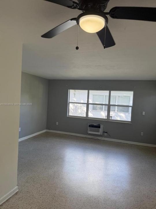 1940 NE 167th St 3, North Miami Beach, 佛罗里达州 33162, 美国