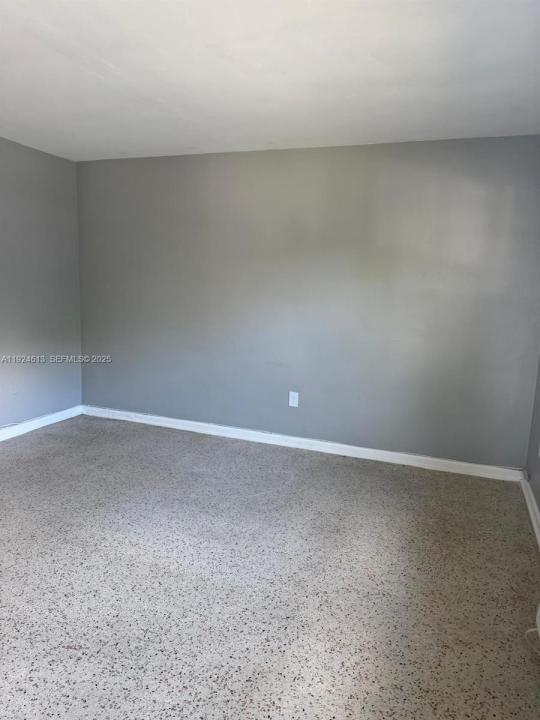 1940 NE 167th St 3, North Miami Beach, 佛罗里达州 33162, 美国